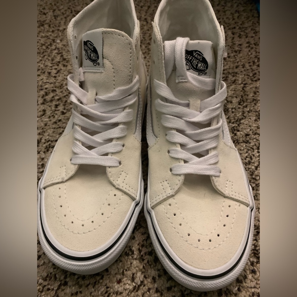 Vans (cream/marshmallow)hi sk8 high tops (men’s 4.5)